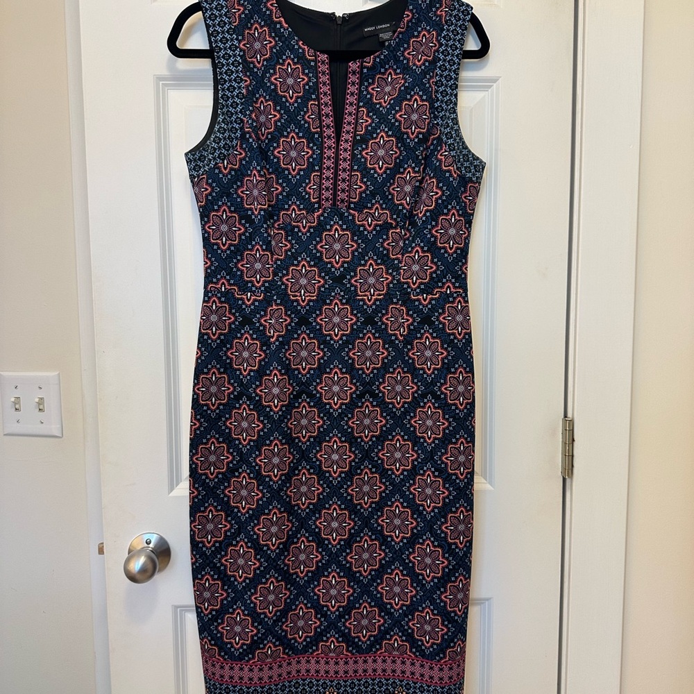 Maggy London Blue Pink Sheath Dress Sleeveless Crew Neck